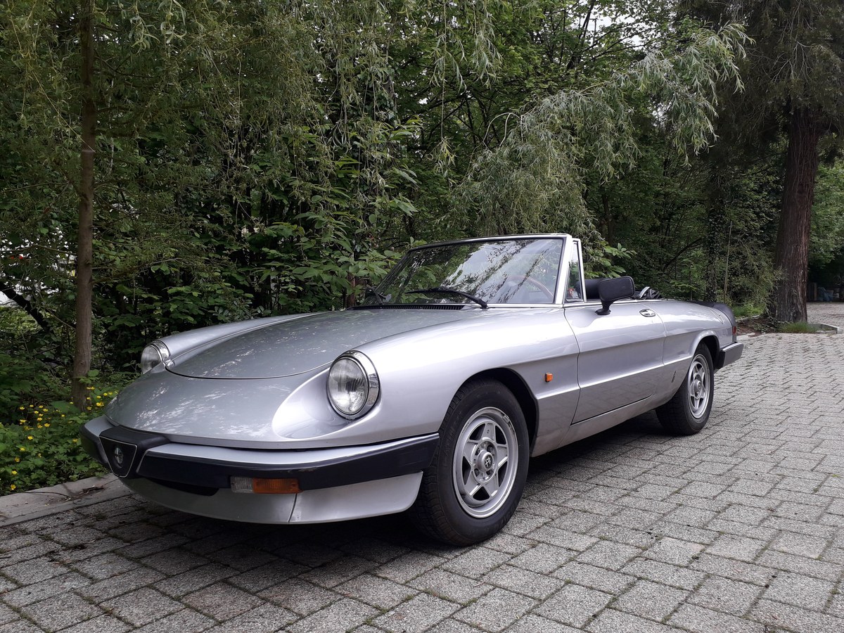 1985 Alfa Romeo Spider Veloce In Germany For Sale Car Classic 1985-alfa-romeo-spider-veloce-in-germany-for-sale-car-classic