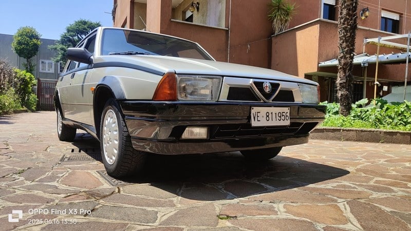 1990 Alfa Romeo 75 - 4