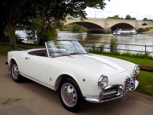 1958 Alfa Romeo Giulietta (750) Spider - Beautifully Restored Kaufen Bei