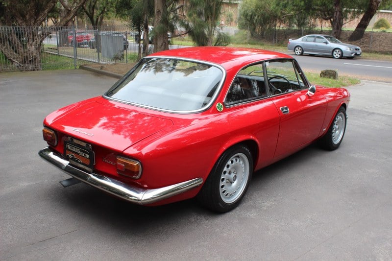 1967 Alfa Romeo GT - 4