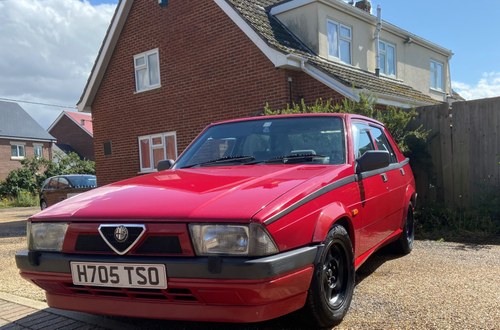 1990 Alfa Romeo 75