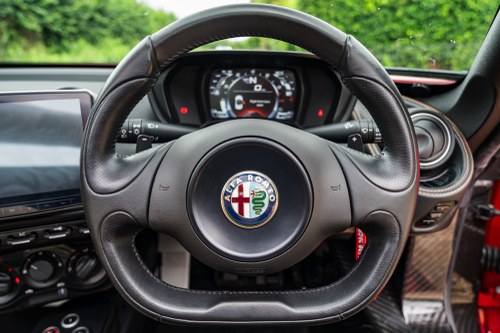 2017 Alfa Romeo 4C Spider - 8