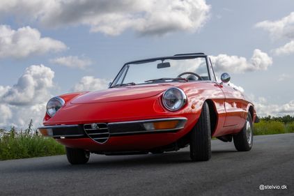 Picture of Alfa Romeo Spider Veloce 2000 - LHD and stunning condition