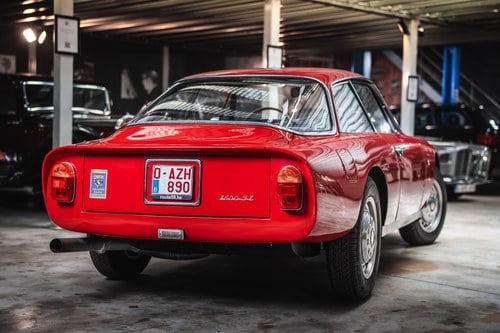 1965 Alfa Romeo 2600 Sprint - 3