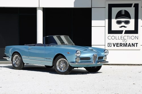 1962 Alfa Romeo 2000 Touring Spider - Completely restored SOLD