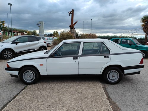 1989 ALFA ROMEO 75 1.6 A vendre