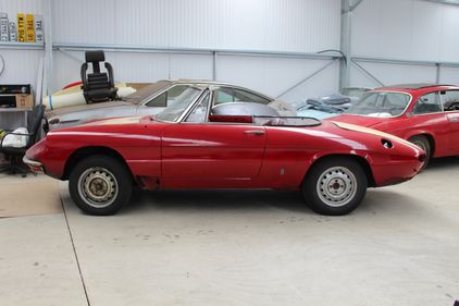 Picture of Alfa Romeo 1750 Spider Roundtail