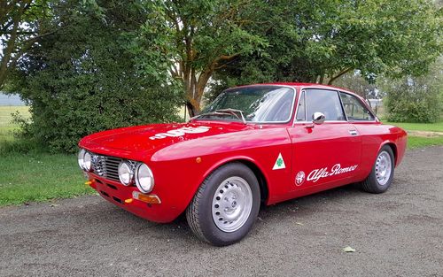 1974 Alfa Romeo 2000 (picture 1 of 13)