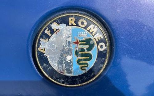 1999 Alfa Romeo Spider Lusso T-Spark 16V (picture 1 of 32)