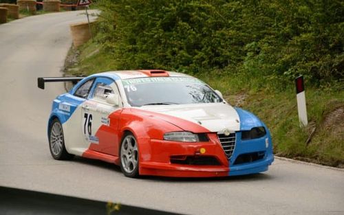 Alfa Romeo GT busso 3000 24v for race (picture 1 of 3)