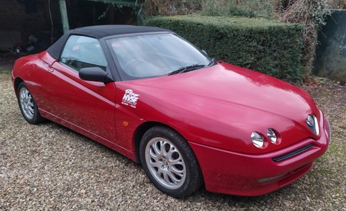 2000 Alfa Romeo Spider Lusso TS Cabriolet convertible For Sale by Auction