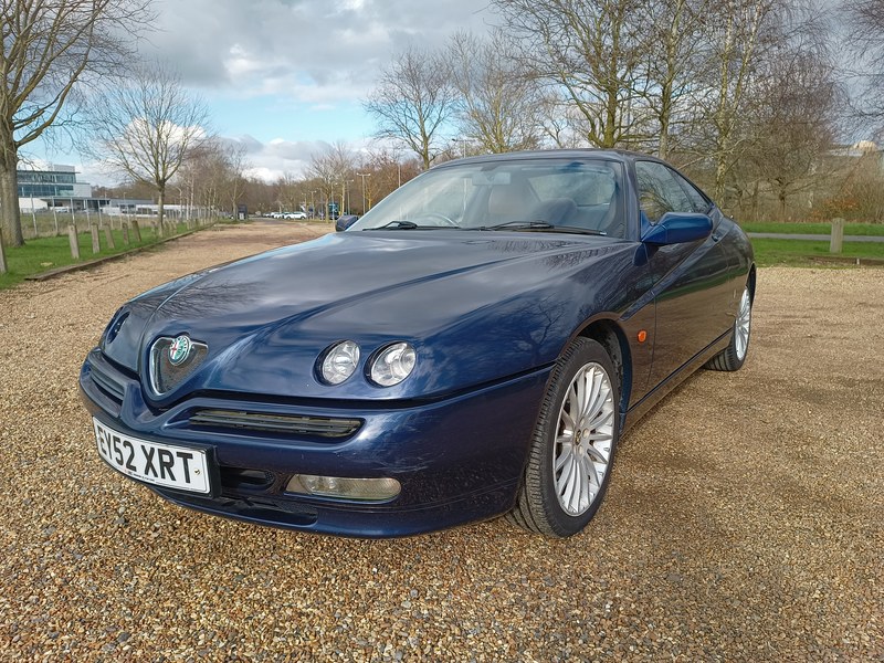 2002 Alfa Romeo GTV