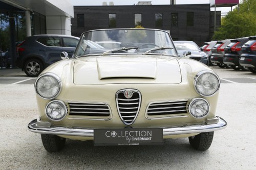 1963 Alfa Romeo 2600 Spider - 6
