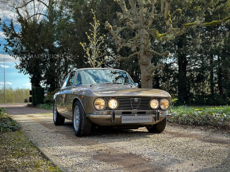 1971 Alfa Romeo GTV 2000
