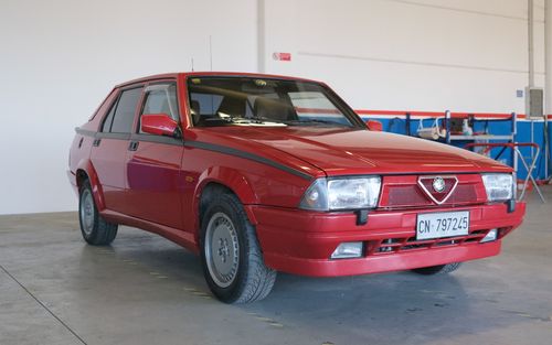 1991 Alfa Romeo 75 (picture 1 of 28)