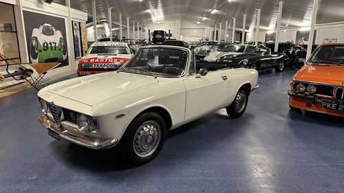 Picture of 1966 Alfa Romeo Giulia GTC One of 99 RHD Car's Ever produced - For Sale