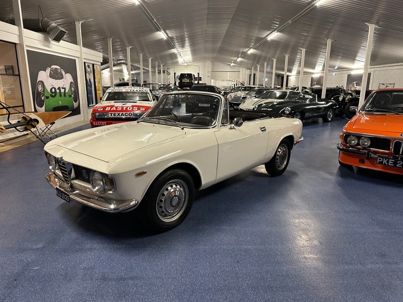 Rapid Classics: Eine Suche. Alle Oldtimer. 18 » Rapid Classics: Eine Suche. Alle Oldtimer. Alfa Romeo Giulia GTC One of 99 RHD Car's Ever produced