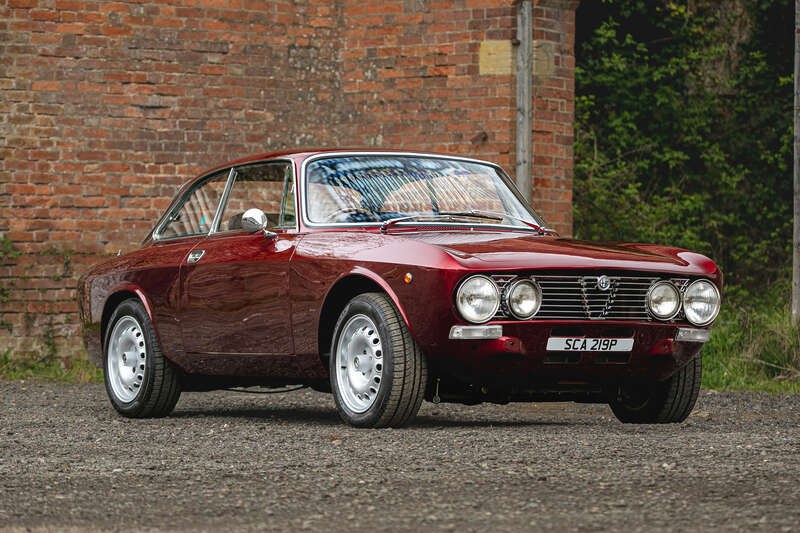 1975 Alfa Romeo 2000