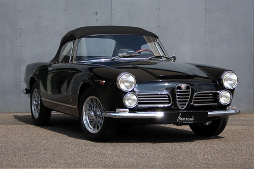 1964 Alfa Romeo 2600 Spider - 6