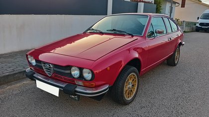 Alfa Romeo GTV 2000