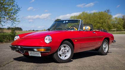 Alfa Spider 2000 LHD classic red with new engine & gearbox