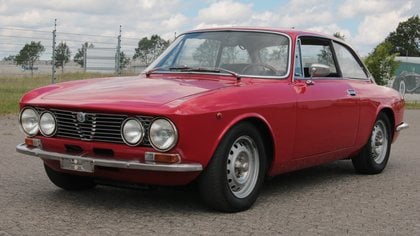 1976 Alfa Romeo GT 1600 Junior - Classic Italian Beauty