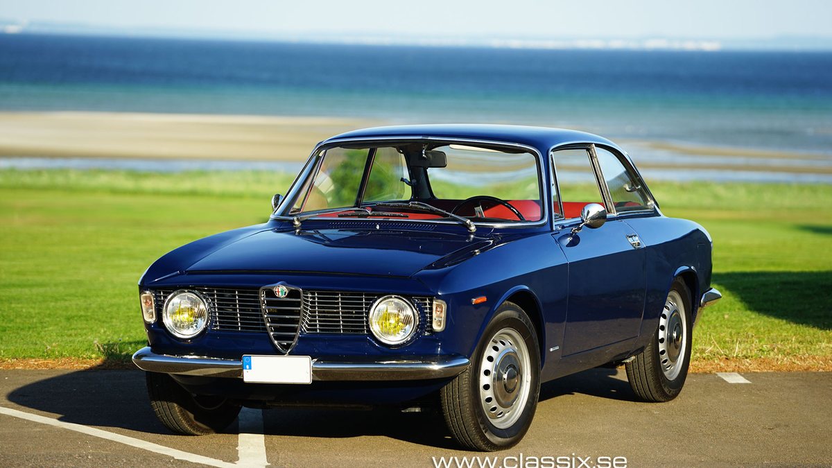1966 Alfa Romeo Giulia Blue Manual, 5 speed Left Hand Drive in Sweden ...