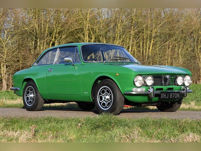 Alfa Romeo GTV 2000