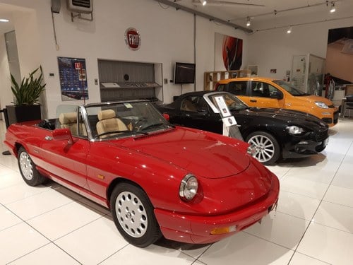 1991 Alfa Romeo Spider (Duetto) Series 4