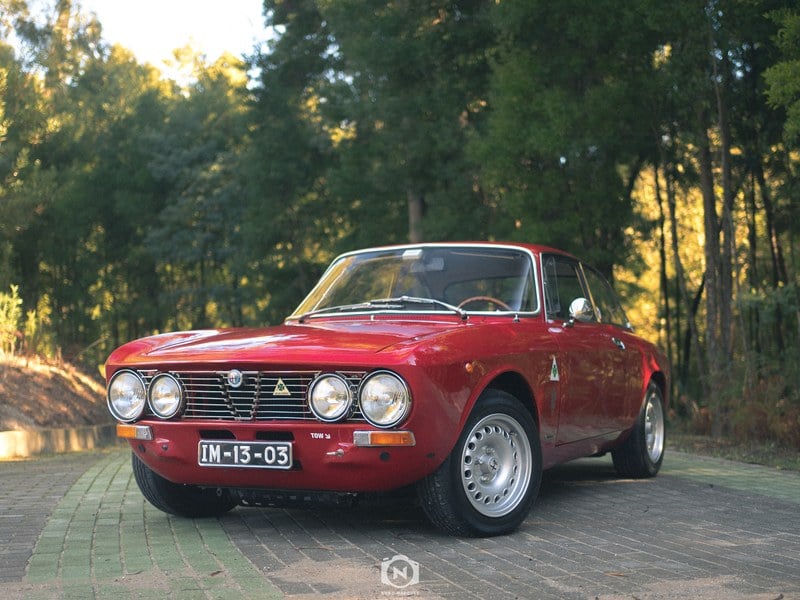 1974 - Alfa Romeo 2000 GT Veloce
