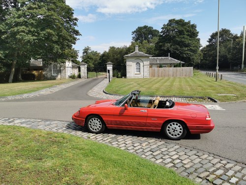 1991 Alfa Romeo 4C Spider UK plate left Drive