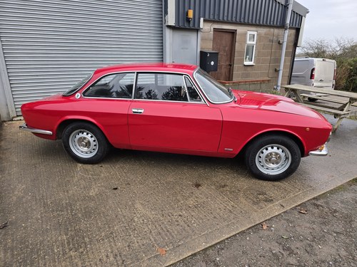 1975 Alfa Romeo 1600 GT Junior genuine UK RHD