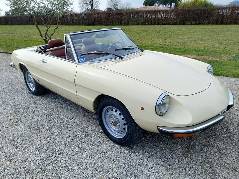 Alfa Romeo Spider 2.0 Veloce