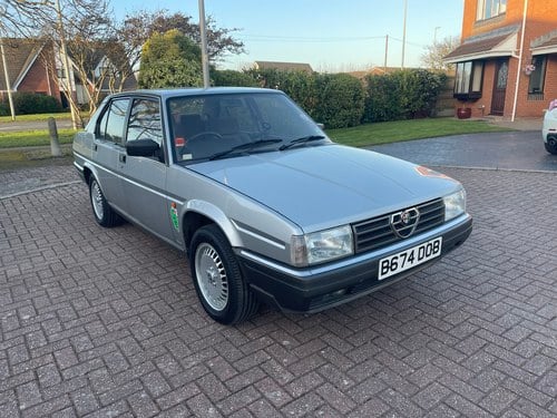 1985 Alfa Romeo 90 2.5 V6 Gold Cloverleaf