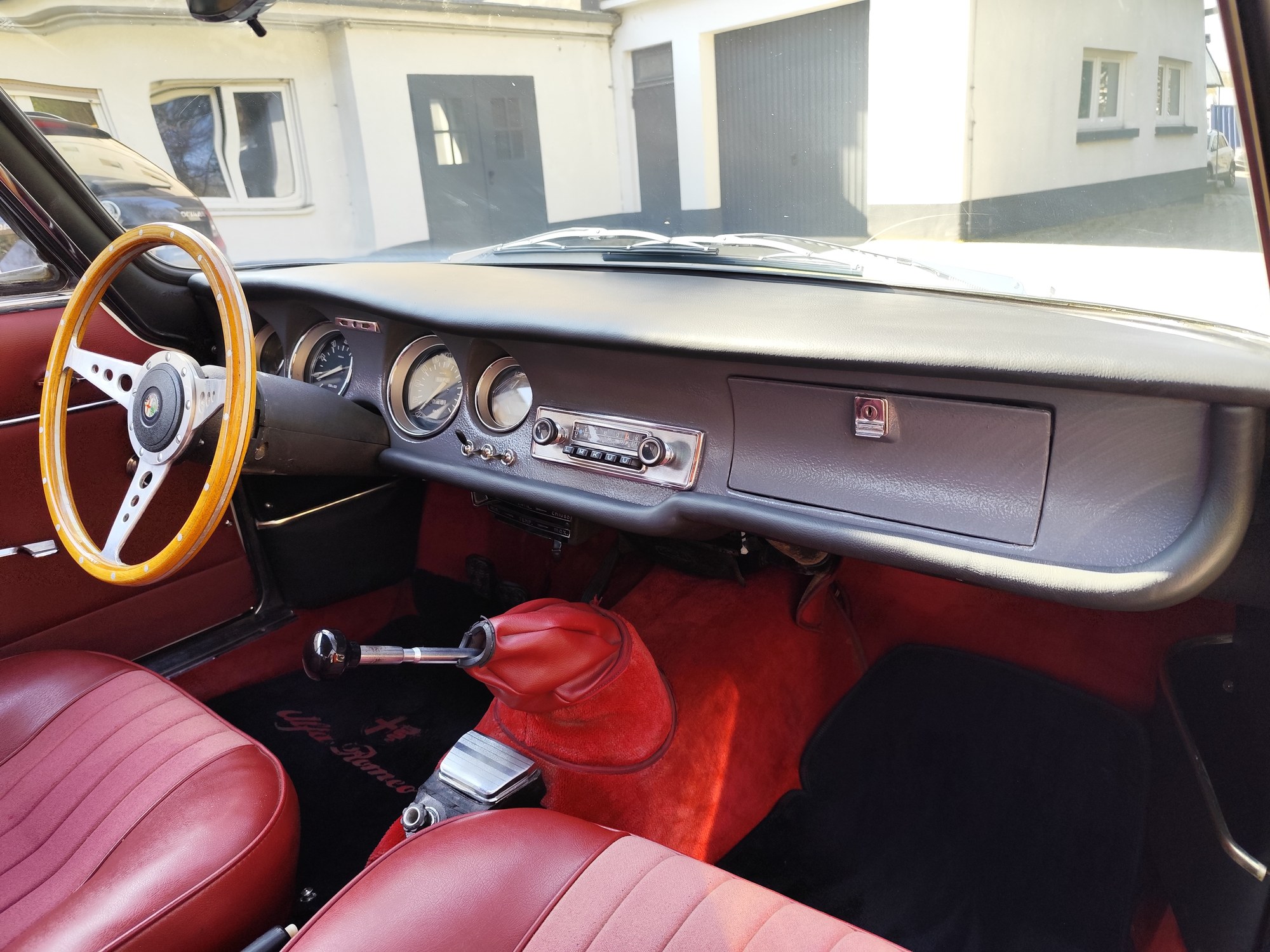 Giulia Sprint GT 1600, 2-Liter-technology, new MOT histo-car, foto 11