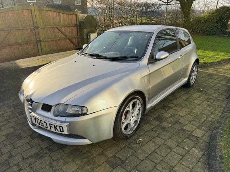 Rapid Classics: Eine Suche. Alle Oldtimer. 10 » Rapid Classics: Eine Suche. Alle Oldtimer. 2003 Alfa Romeo 147 GTA