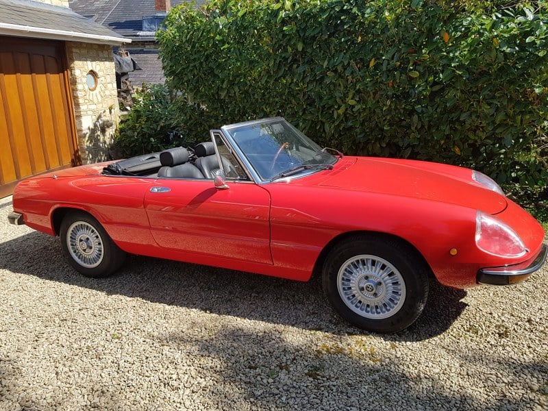 Rapid Classics: Eine Suche. Alle Oldtimer. 24 » Rapid Classics: Eine Suche. Alle Oldtimer. 1977 Alfa Romeo Spider Veloce 2000