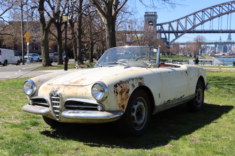1958 Alfa Romeo Spider - 2 1958 Alfa Romeo Spider - 2
