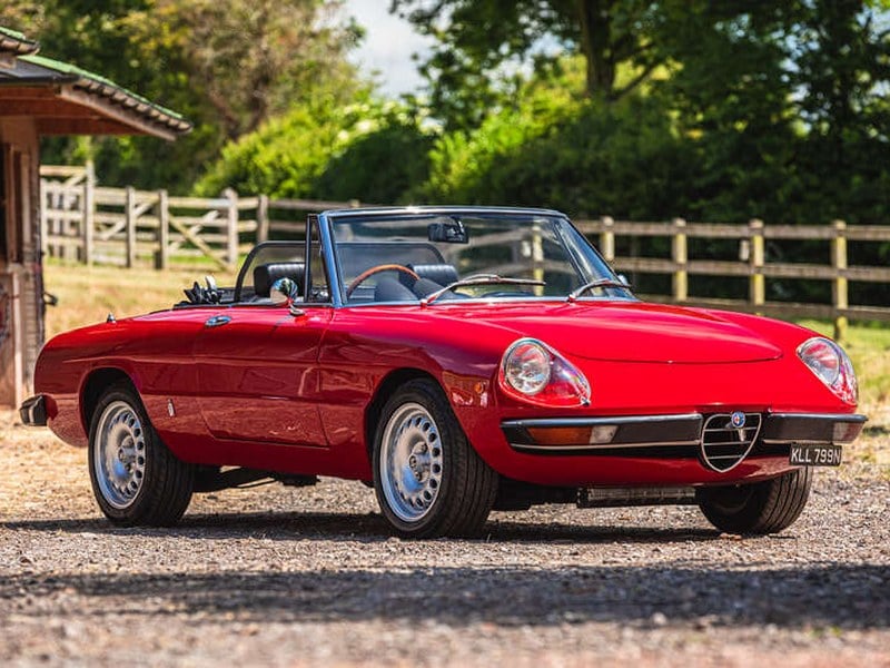 Rapid Classics: Eine Suche. Alle Oldtimer. 26 » Rapid Classics: Eine Suche. Alle Oldtimer. 1975 Alfa Romeo 2000 Spider Veloce