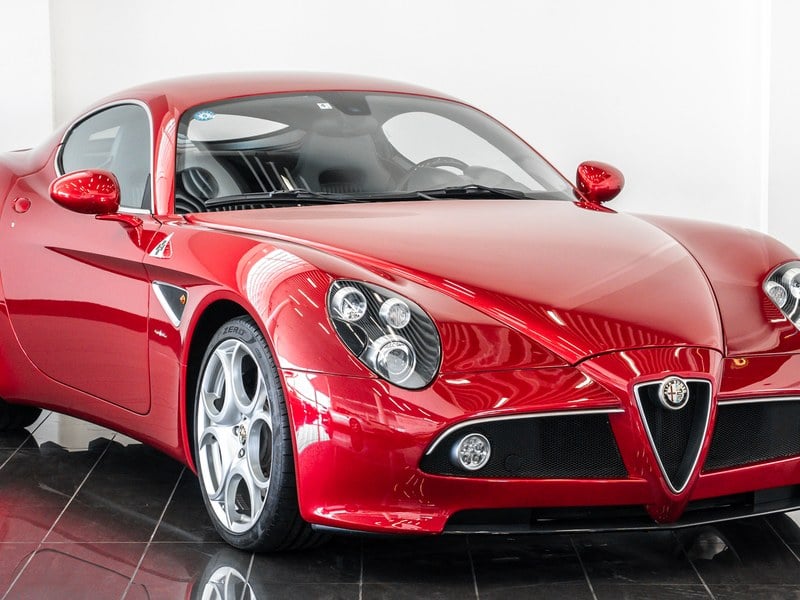 Alfa Romeo 8C Competizione (2009)