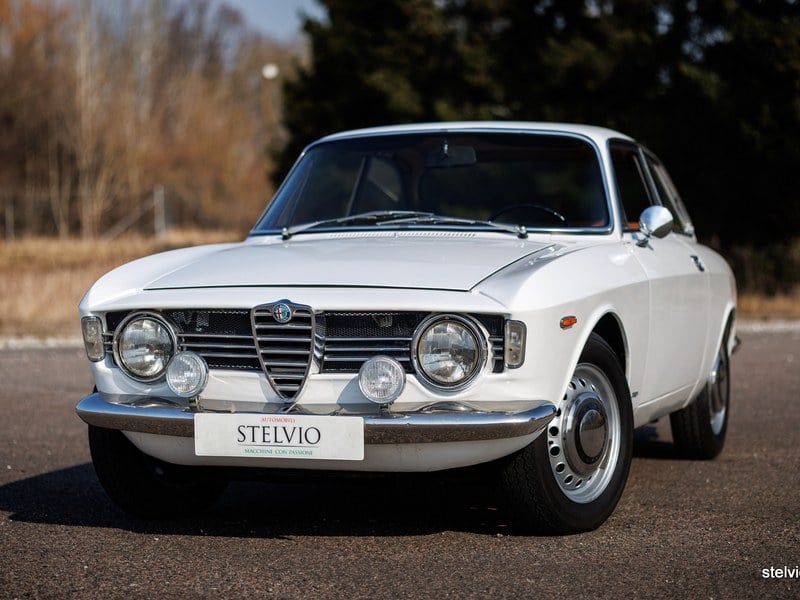 Alfa Romeo Giulia Sprint GT Veloce - super original