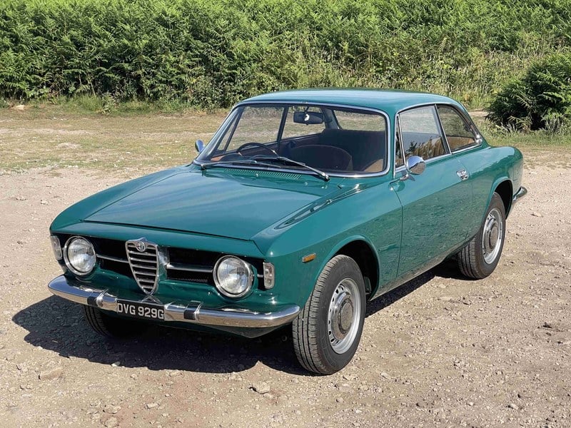 Alfa Romeo GT 1300 Junior