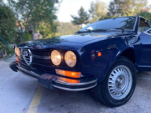 Alfa Romeo GTV 2000