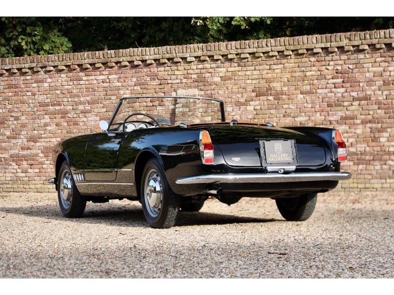 1961 Alfa Romeo Spider - 2 1961 Alfa Romeo Spider - 2