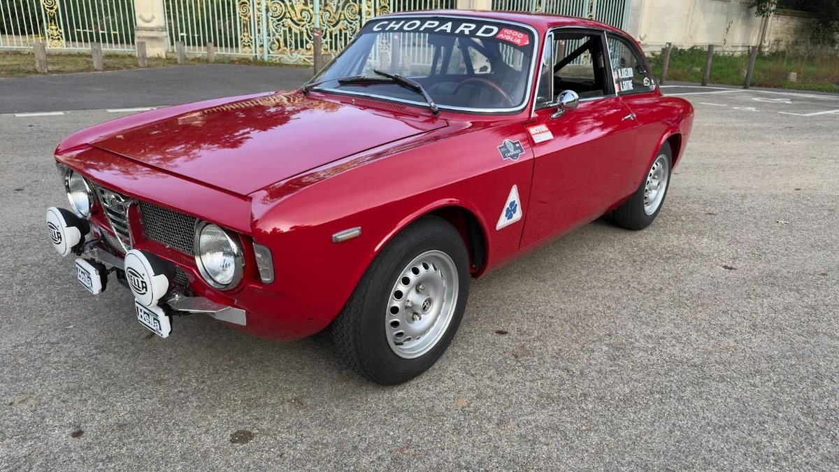Alpha Romeo 68 1968 Alfa Romeo GT Red Manual, 5 speed Left Hand Drive in Paris, France ...