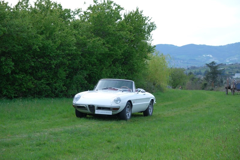 1969 Alfa Romeo 1750 - 2 1969 Alfa Romeo 1750 - 2