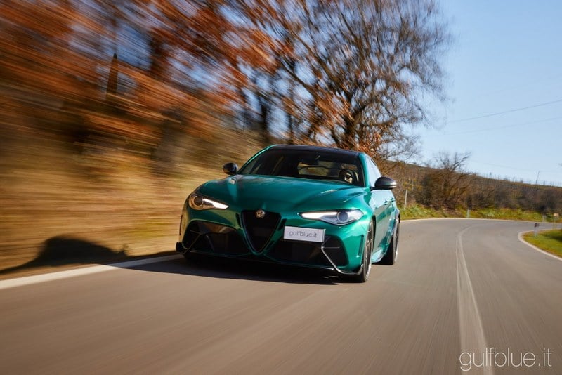 2022 Alfa Romeo Giulia - 1 2022 Alfa Romeo Giulia - 1