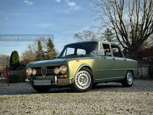 1974 Alfa Romeo Giulia Super 1.6 | Verde Oliva Metallizzato SOLD