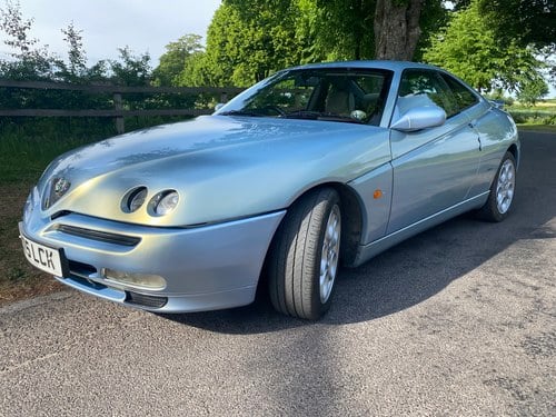 2000 Alfa Romeo GTV 916