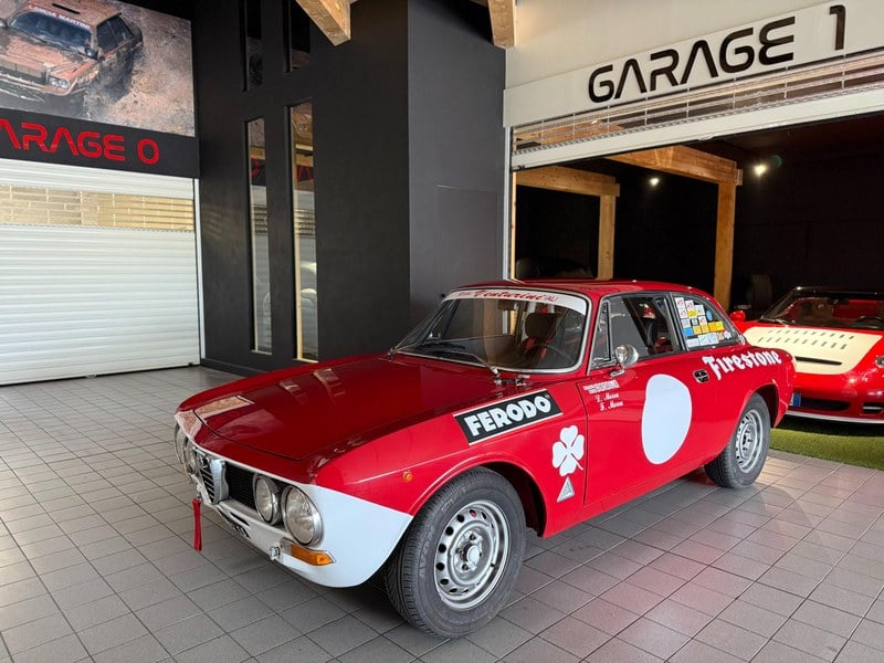 1971 Alfa Romeo Giulia - 2 1971 Alfa Romeo Giulia - 2